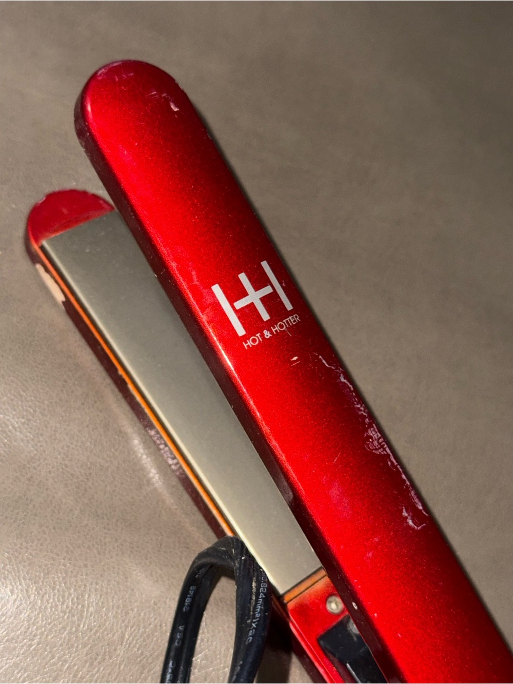 Hot & Hotter Red Flat Iron - Travel Straightener